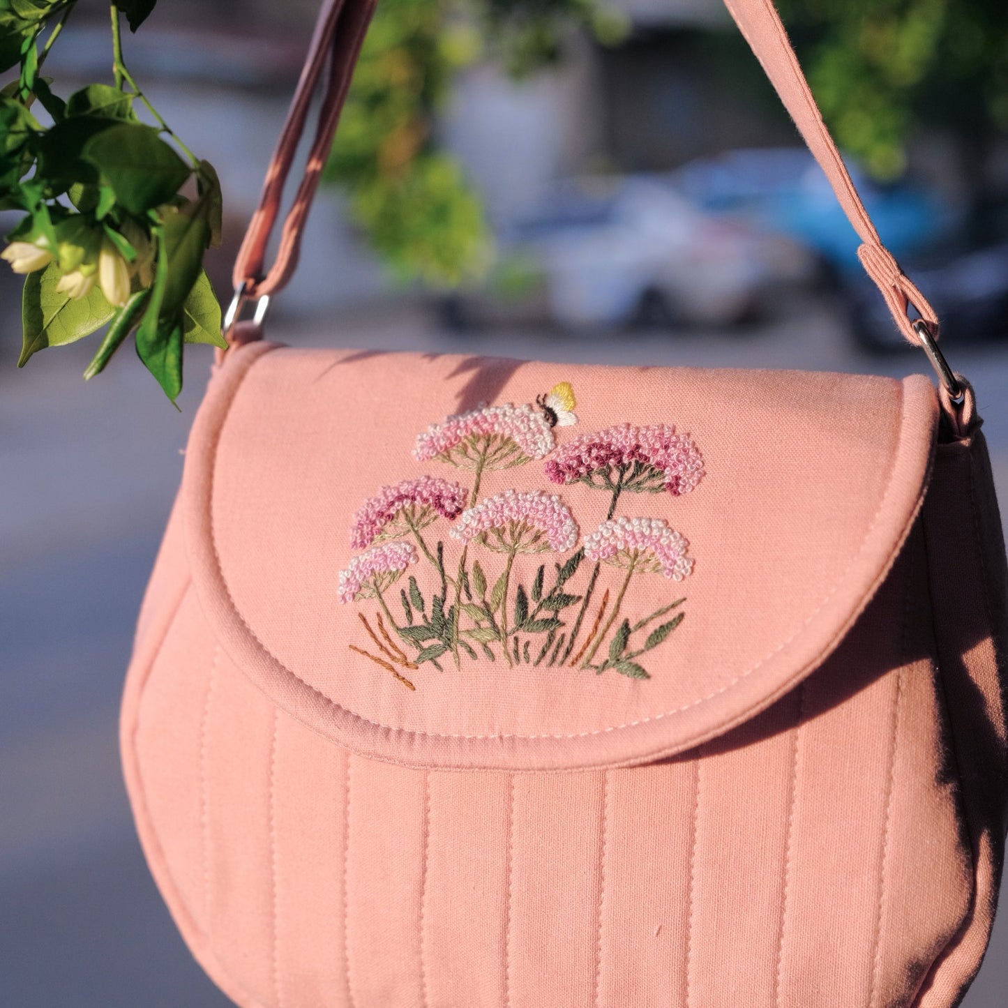 Hanmade Shoulder Bag Hand-embroidered flower
