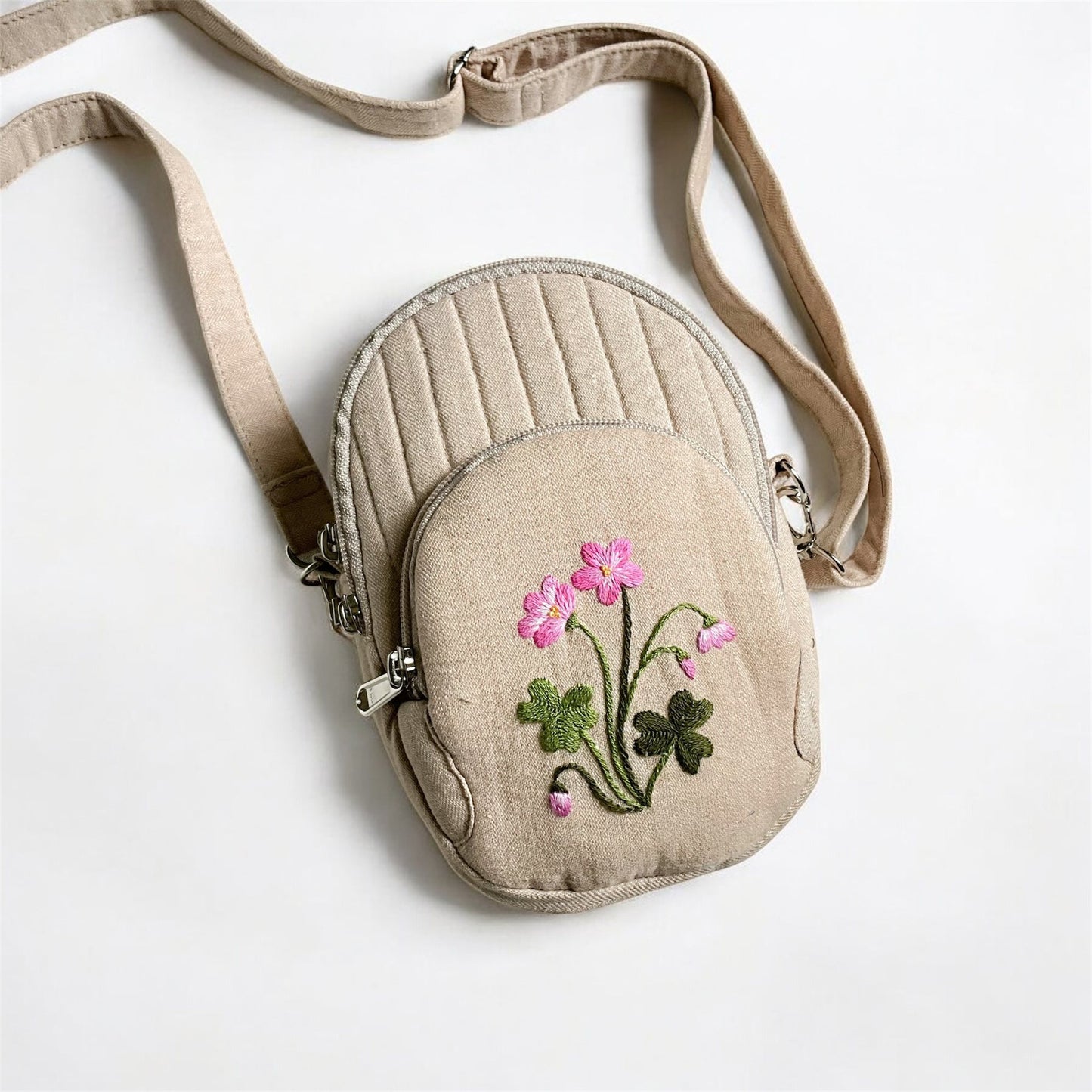 Hanmade Shoulder Bag with Hand-embroidered Flower