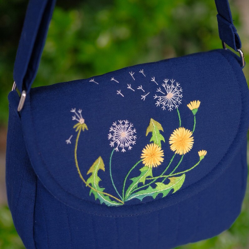 Hanmade Shoulder Bag with Hand-embroidered Flower
